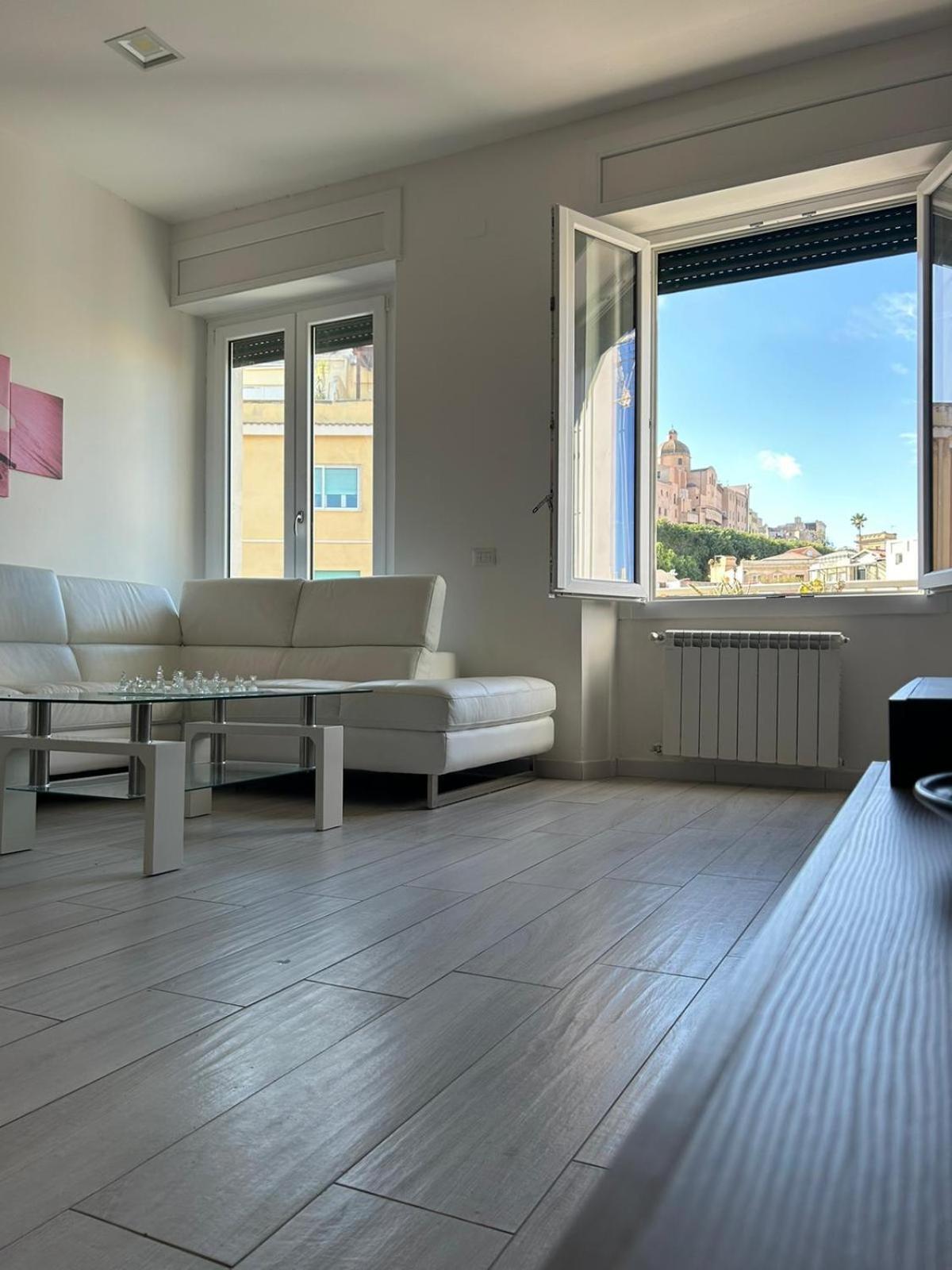 Vanilla Rooms Cagliari Ngoại thất bức ảnh